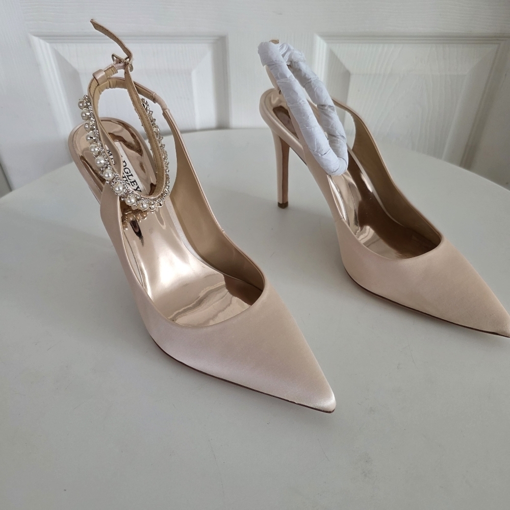 Badgley Mischka Kris Pointed Toe Shoes - Picture 3 of 9